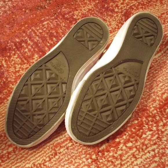 Sparkly Rainbow Converse 🌈 Size 9 - Picture 9 of 10